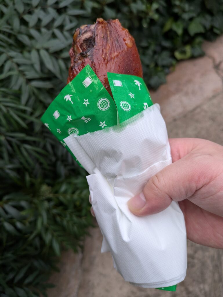 USJのジュラシックパークエリアで購入したターキーレッグ。